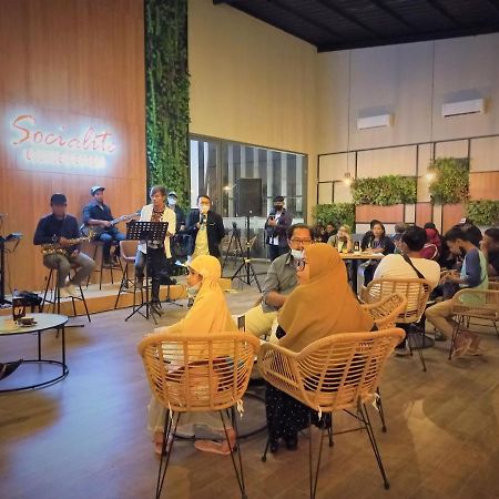 Front One King Hotel Tuban Tuban  المظهر الخارجي الصورة