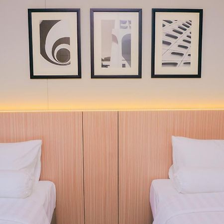 Front One King Hotel Tuban Tuban  المظهر الخارجي الصورة