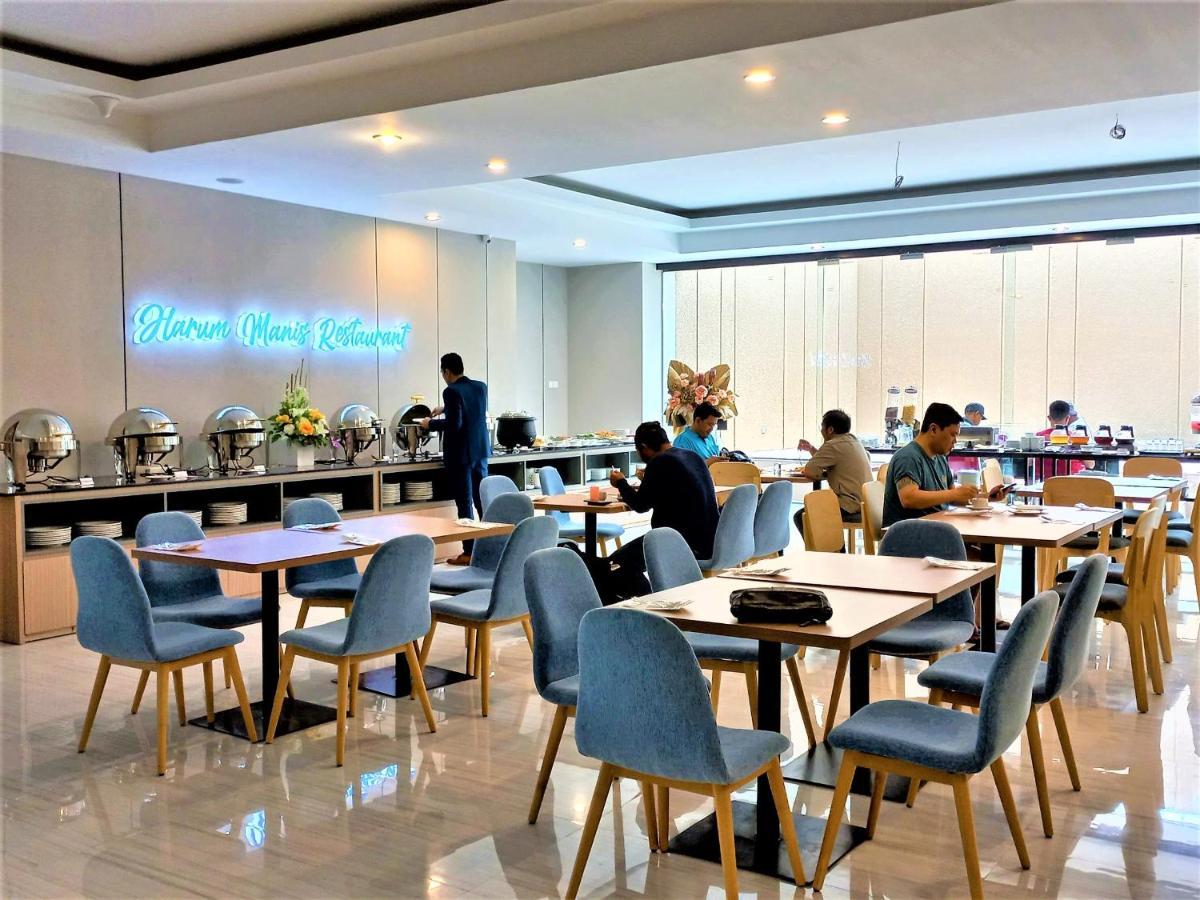 Front One King Hotel Tuban Tuban  المظهر الخارجي الصورة