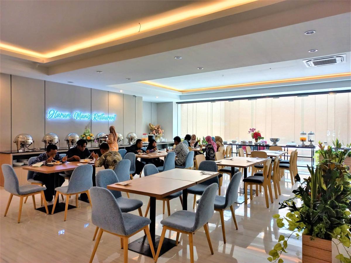 Front One King Hotel Tuban Tuban  المظهر الخارجي الصورة