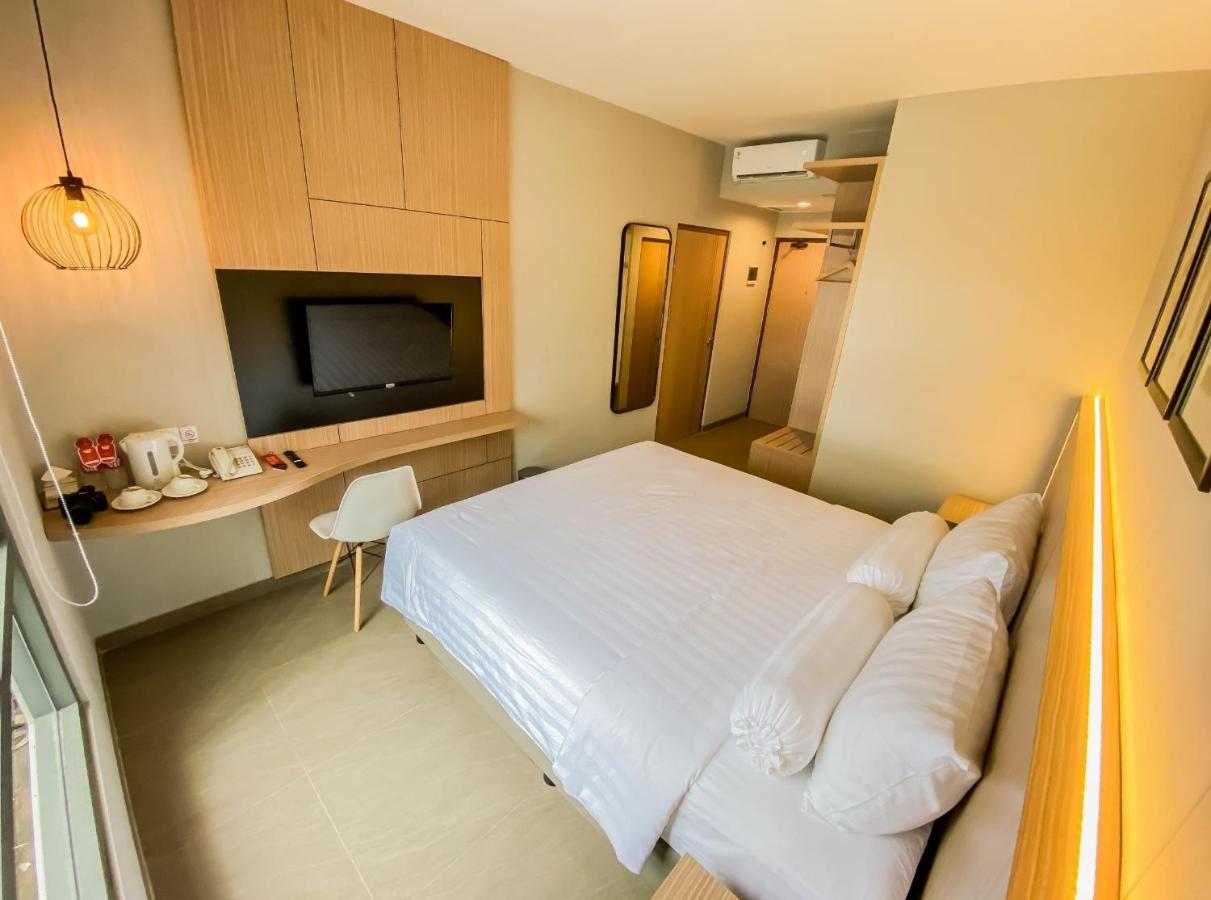 Front One King Hotel Tuban Tuban  المظهر الخارجي الصورة