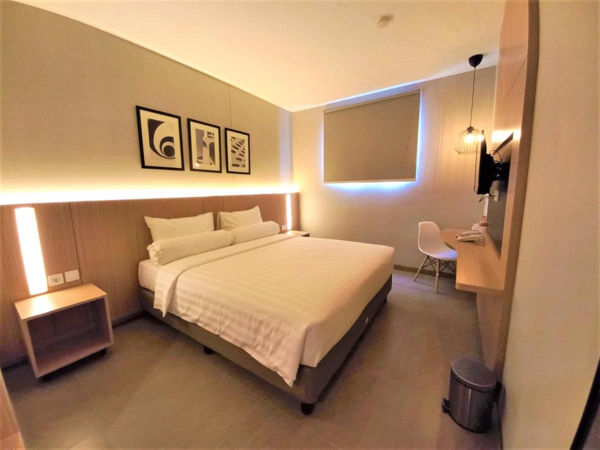 Front One King Hotel Tuban Tuban  المظهر الخارجي الصورة